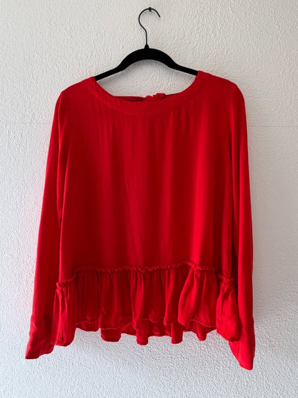 Anthropologie Cloth & Stone Red Ruffle Hem Tie Back Blouse, Size S